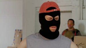 Delocated: Season 3 (2012) .